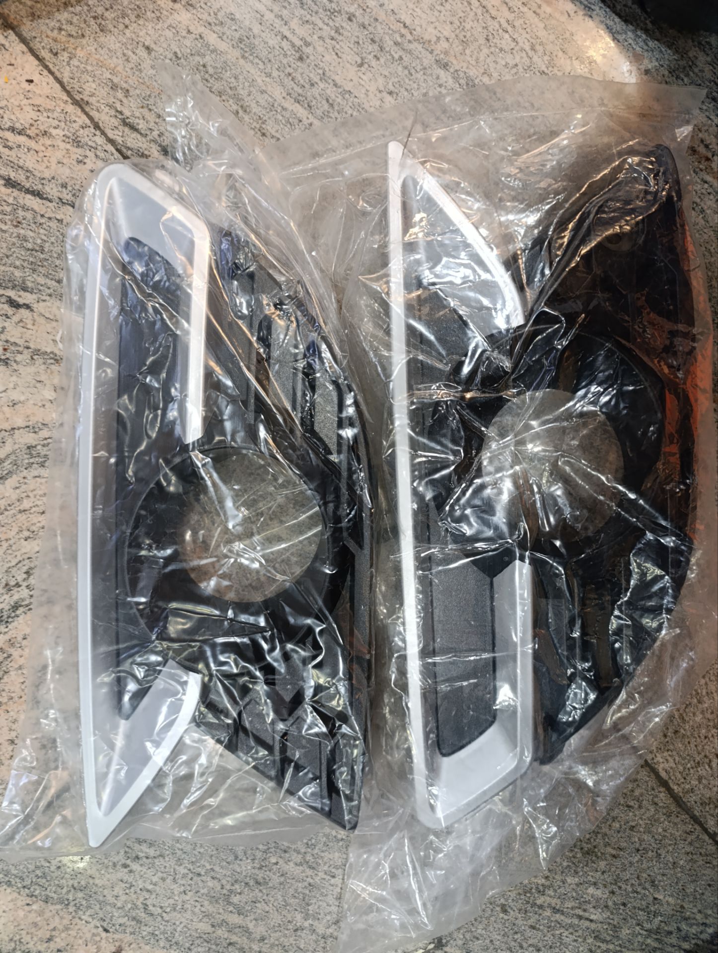 قاب پرژکتور برلیانس 330 وارداتی چپ و راست